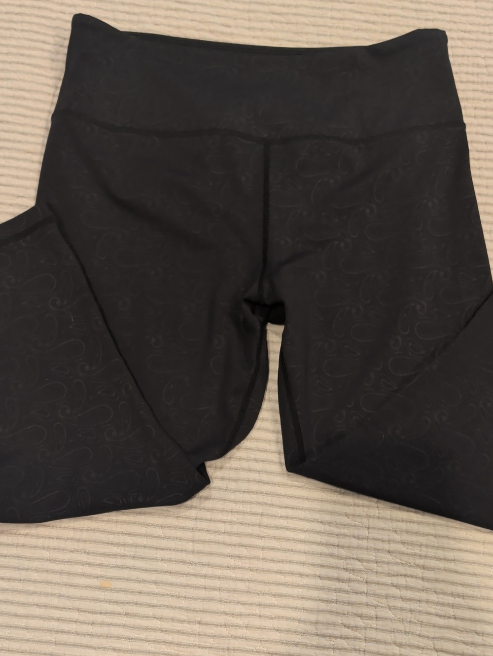 ZYIA Black Capris Leggings with Subtle Paisley Tonal Print